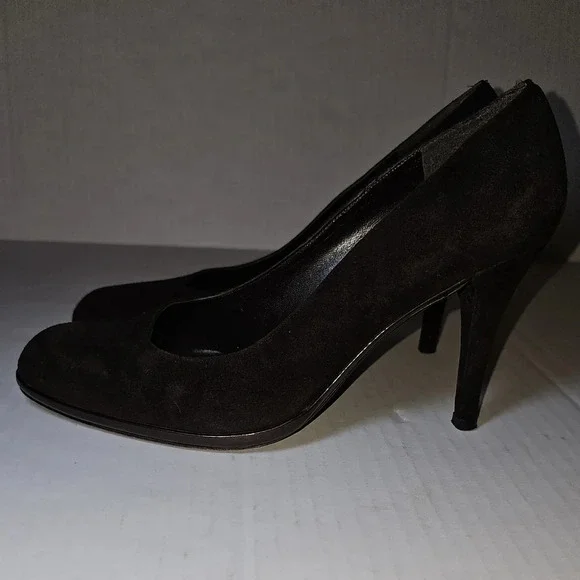 Stuart Weitzman Brown Suede Pumps - Picture 10 of 10